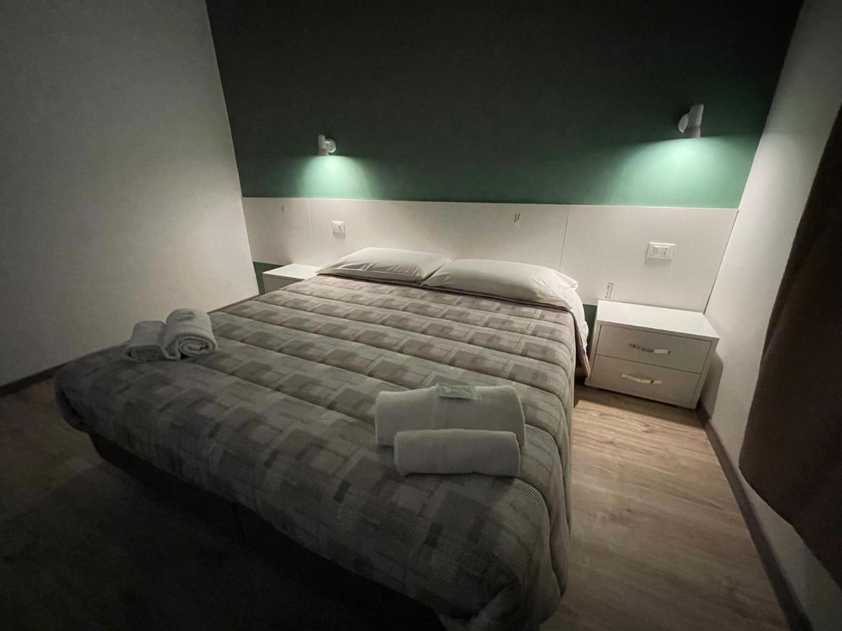Guest House Cernaia ローマ エクステリア 写真